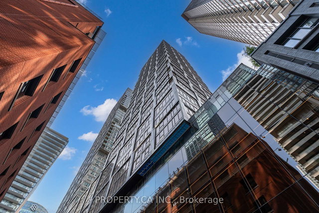 3713 - 35 Mercer Street