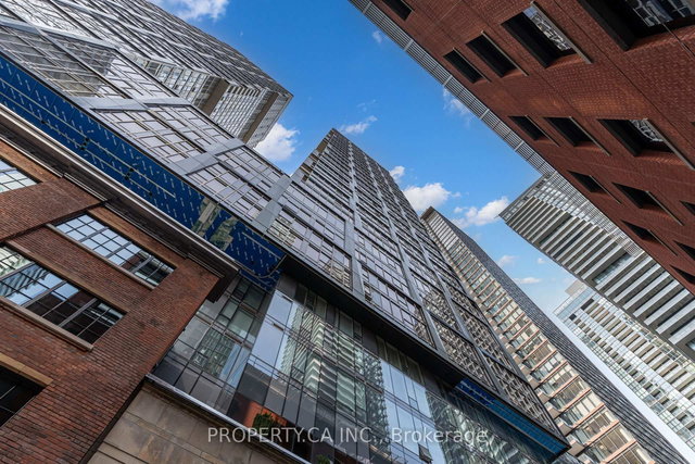 3713 - 35 Mercer Street