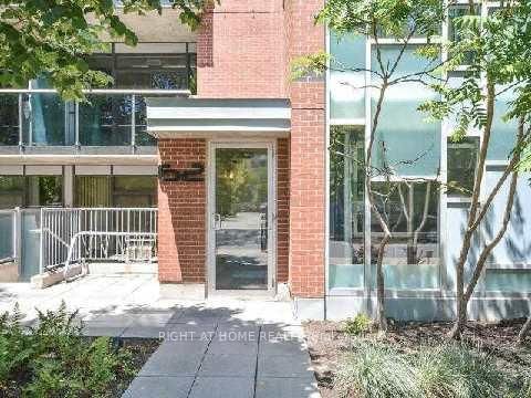 319 - 62 Niagara Street