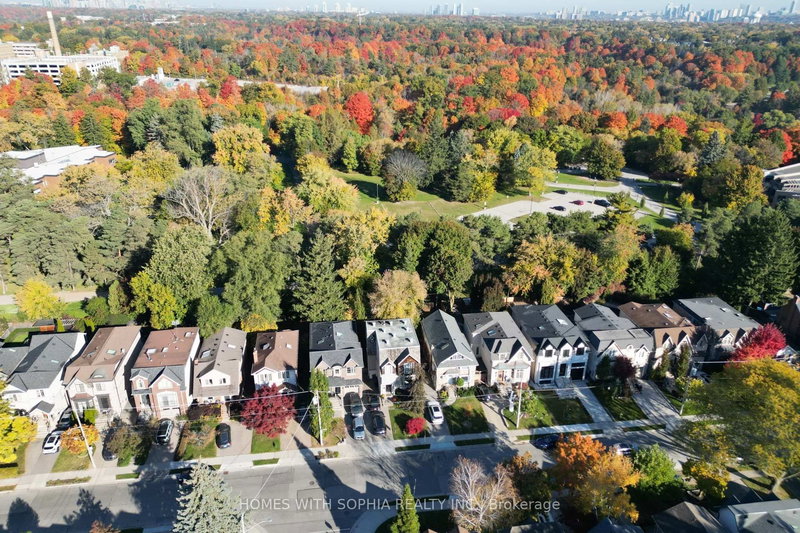 162 Glenvale Blvd, Toronto, M4G 2W3 | Image 3