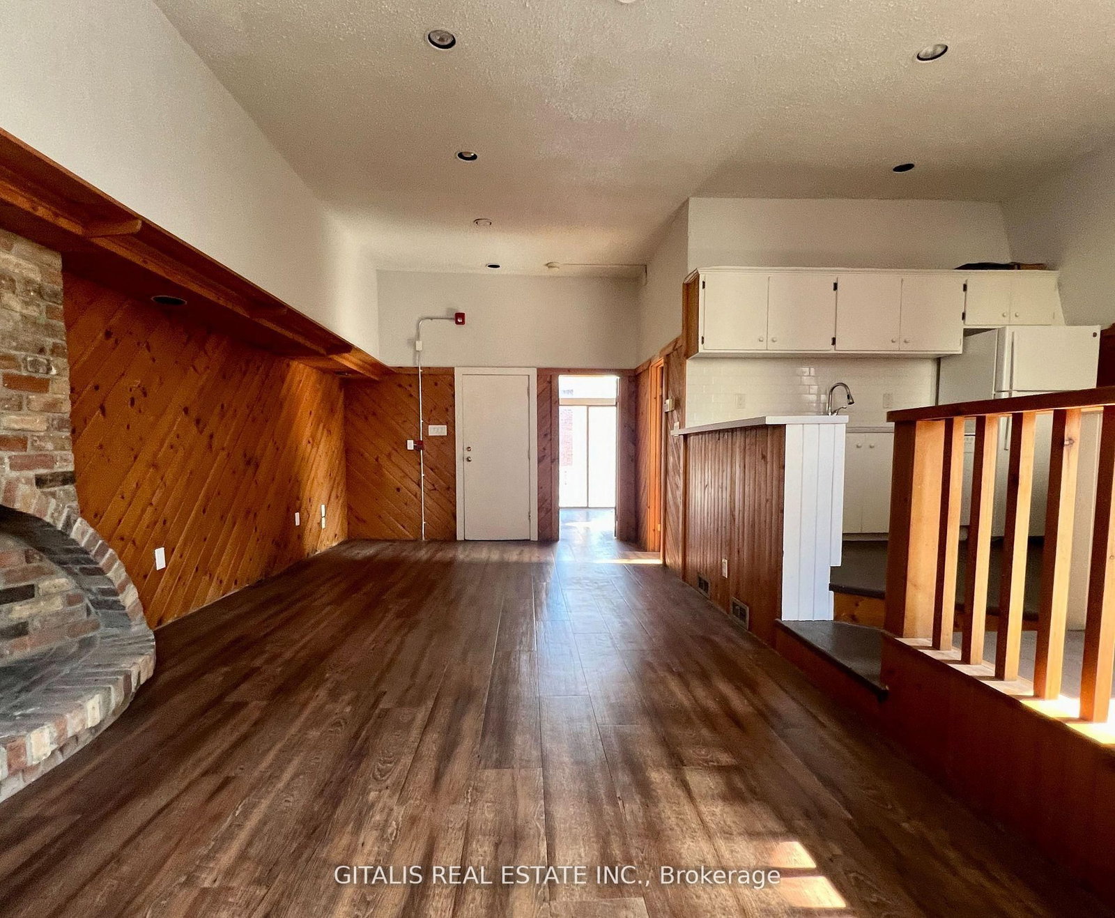 639 Yonge Street, Unit 200 - Photo 6