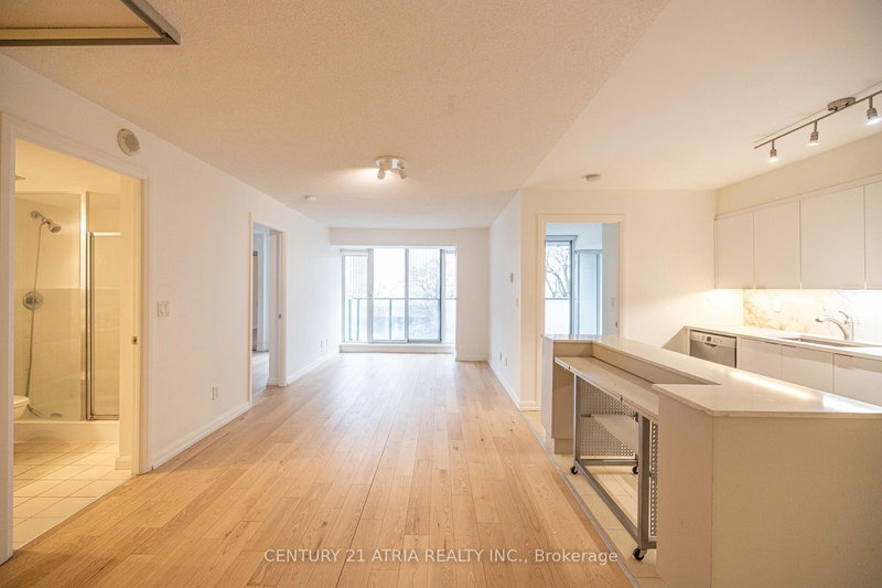 606 - 111 Elizabeth St, Toronto, M5G 1P7 | Image 2
