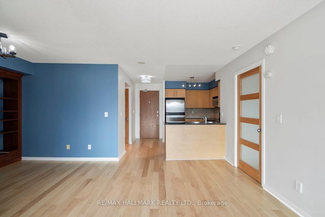 410 - 219 Fort York Boulevard