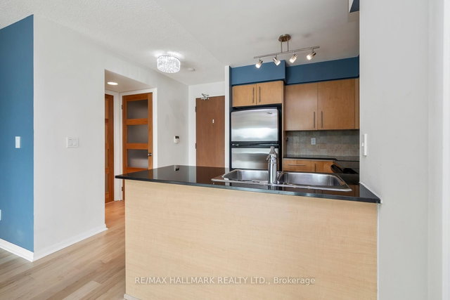 410 - 219 Fort York Boulevard