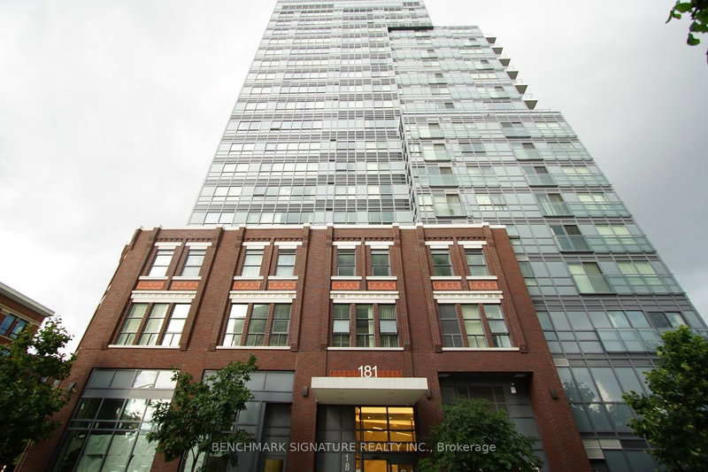 home for lease on 904-181 Huron Street