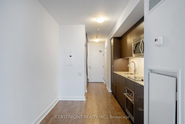 448 - 5 Hanna Avenue