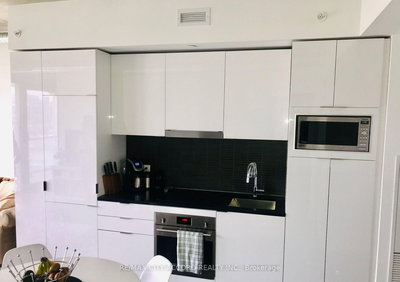 507-170 Bayview Avenue, Toronto, Ontario image-0-2