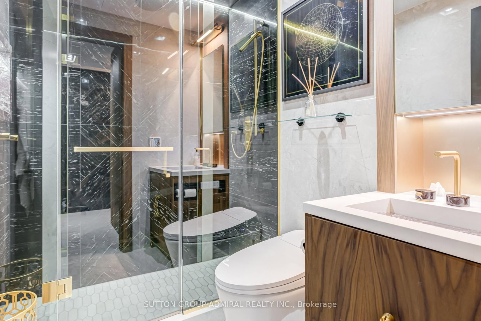 88 Cumberland Street • #505 • Toronto, ON photo 18