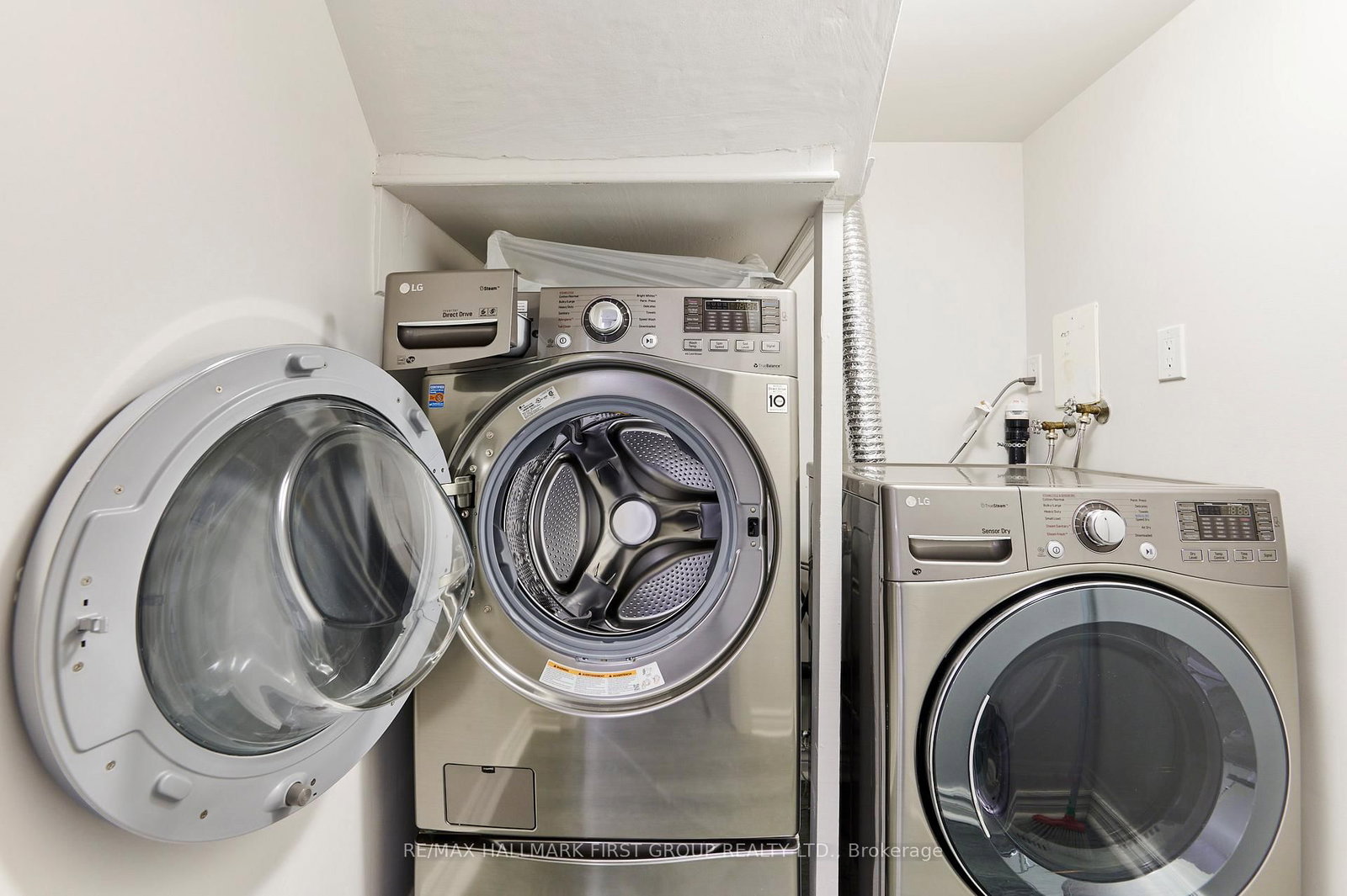 Detached House for lease at Lower-207 Bayview Heights Drive, Toronto, Ontario, M4G 2Z4 - Leaside - MLS: C12716434