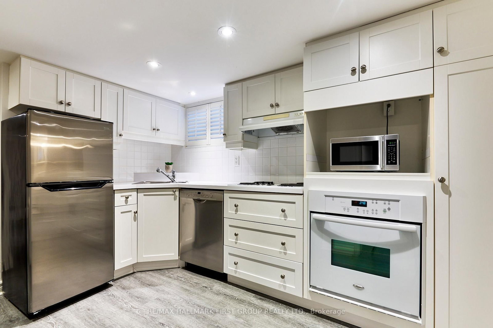 Detached House for lease at Lower-207 Bayview Heights Drive, Toronto, Ontario, M4G 2Z4 - Leaside - MLS: C12716434