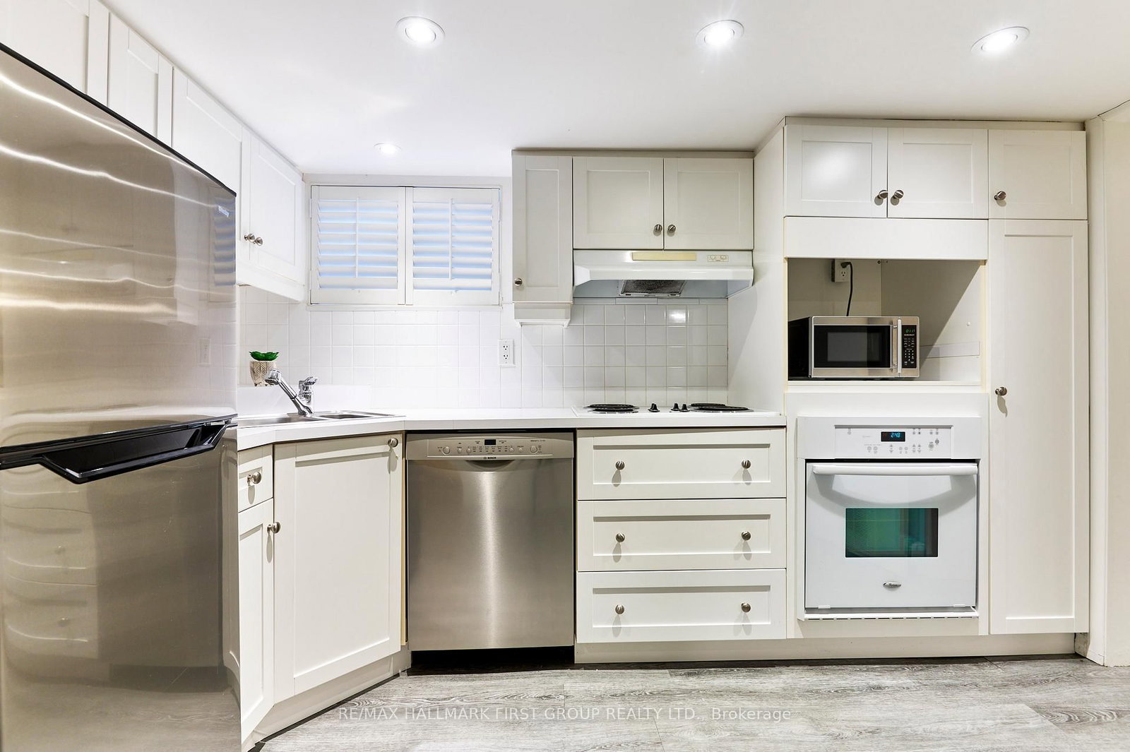 Detached House for lease at Lower-207 Bayview Heights Drive, Toronto, Ontario, M4G 2Z4 - Leaside - MLS: C12716434