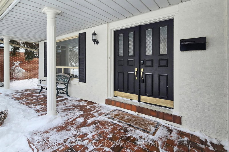 37 Abbeywood Tr, Toronto, M3B 3B4 | Image 3