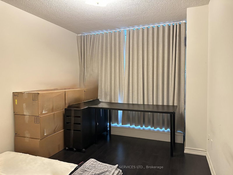 511 - 19 Grand Trunk Cres, Toronto, M5J 3A3 | Image 3