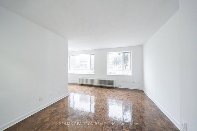 101 - 2895 Bathurst Street