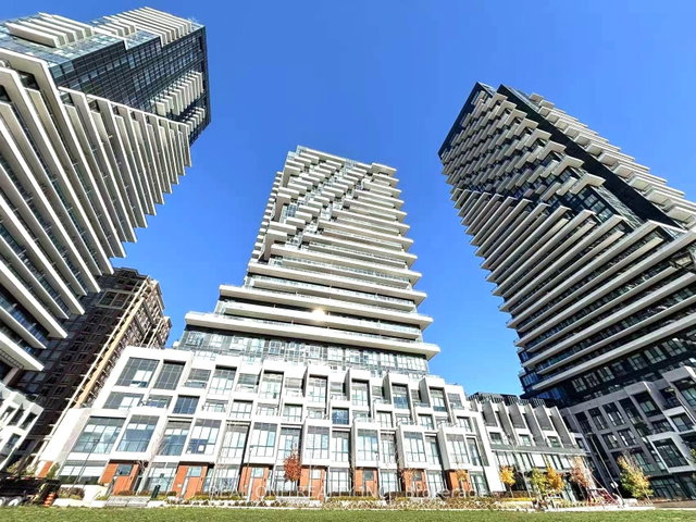 2704 - 30 Inn On The Park Drive