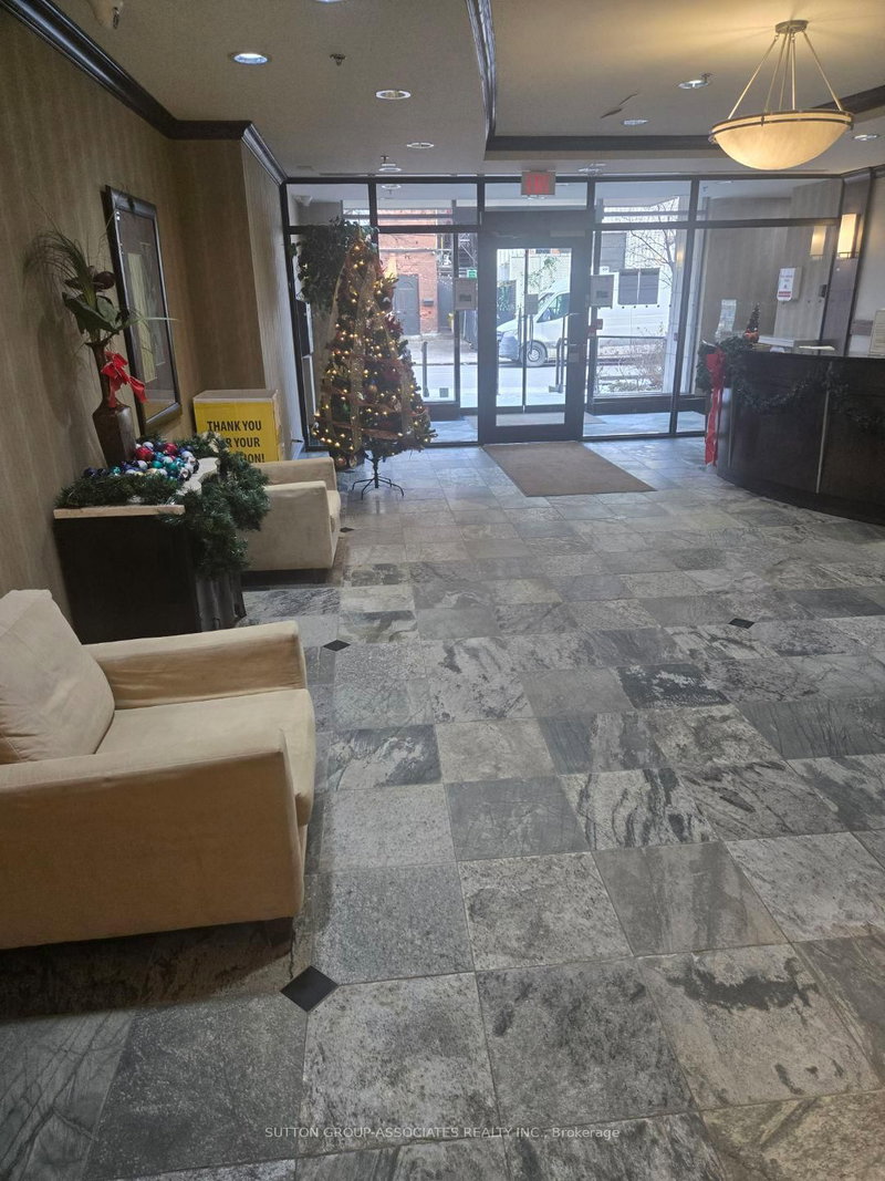 519 - 308 Palmerston Ave, Toronto, M6J 3X9 | Image 2