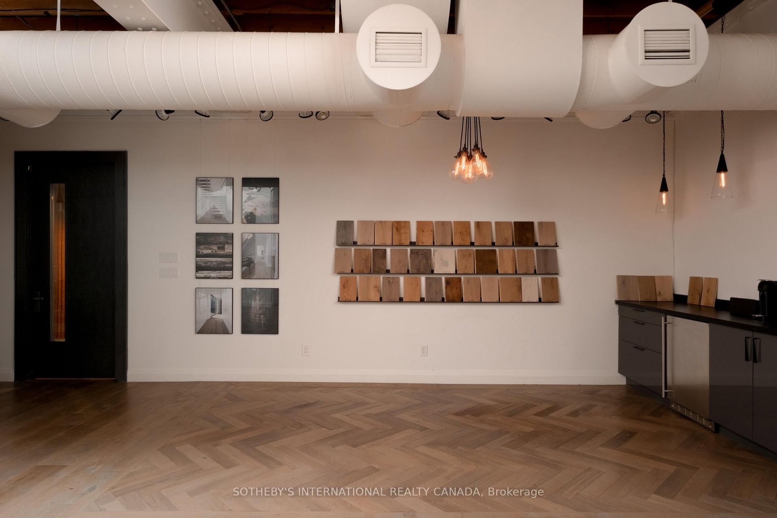 287 Macpherson Avenue, Unit 303 - Photo 14