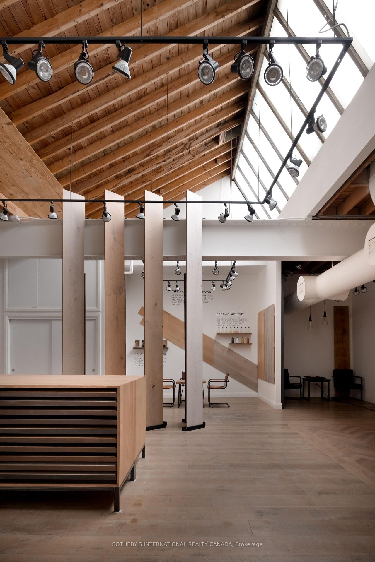 287 Macpherson Avenue, Unit 303 - Photo 16