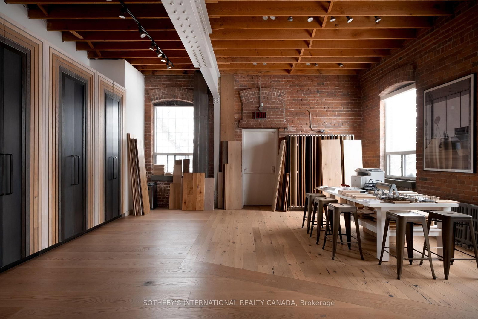 287 Macpherson Avenue, Unit 303 - Photo 2