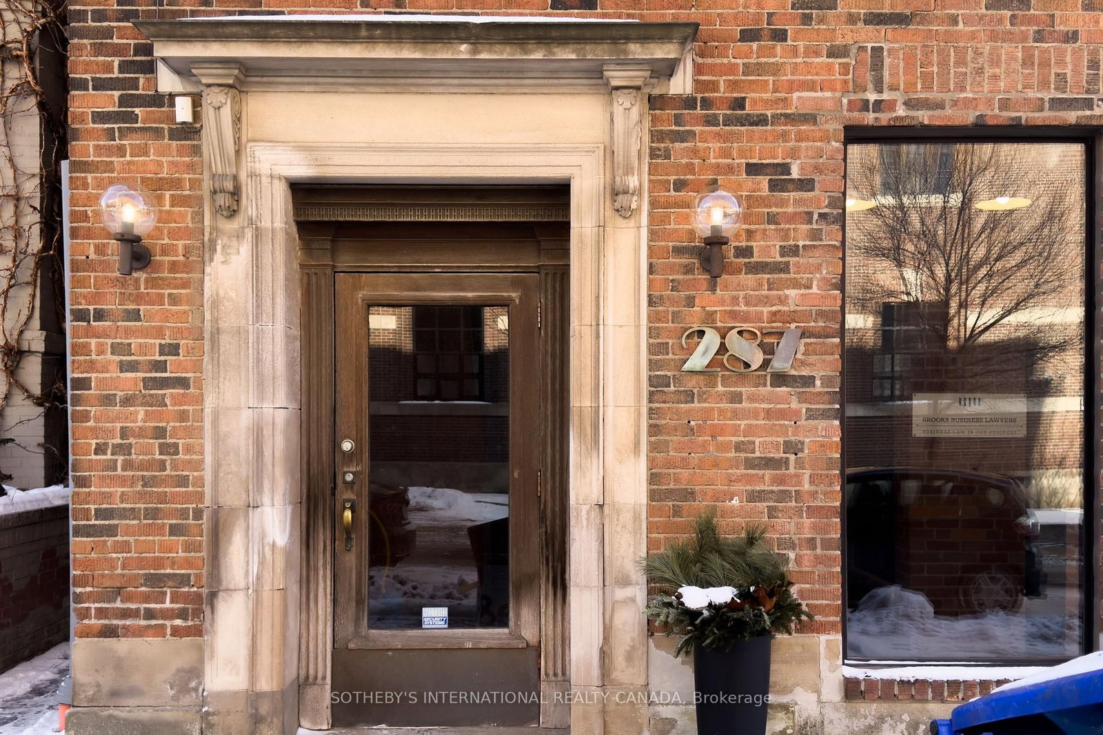 287 Macpherson Avenue, Unit 303 - Photo 20