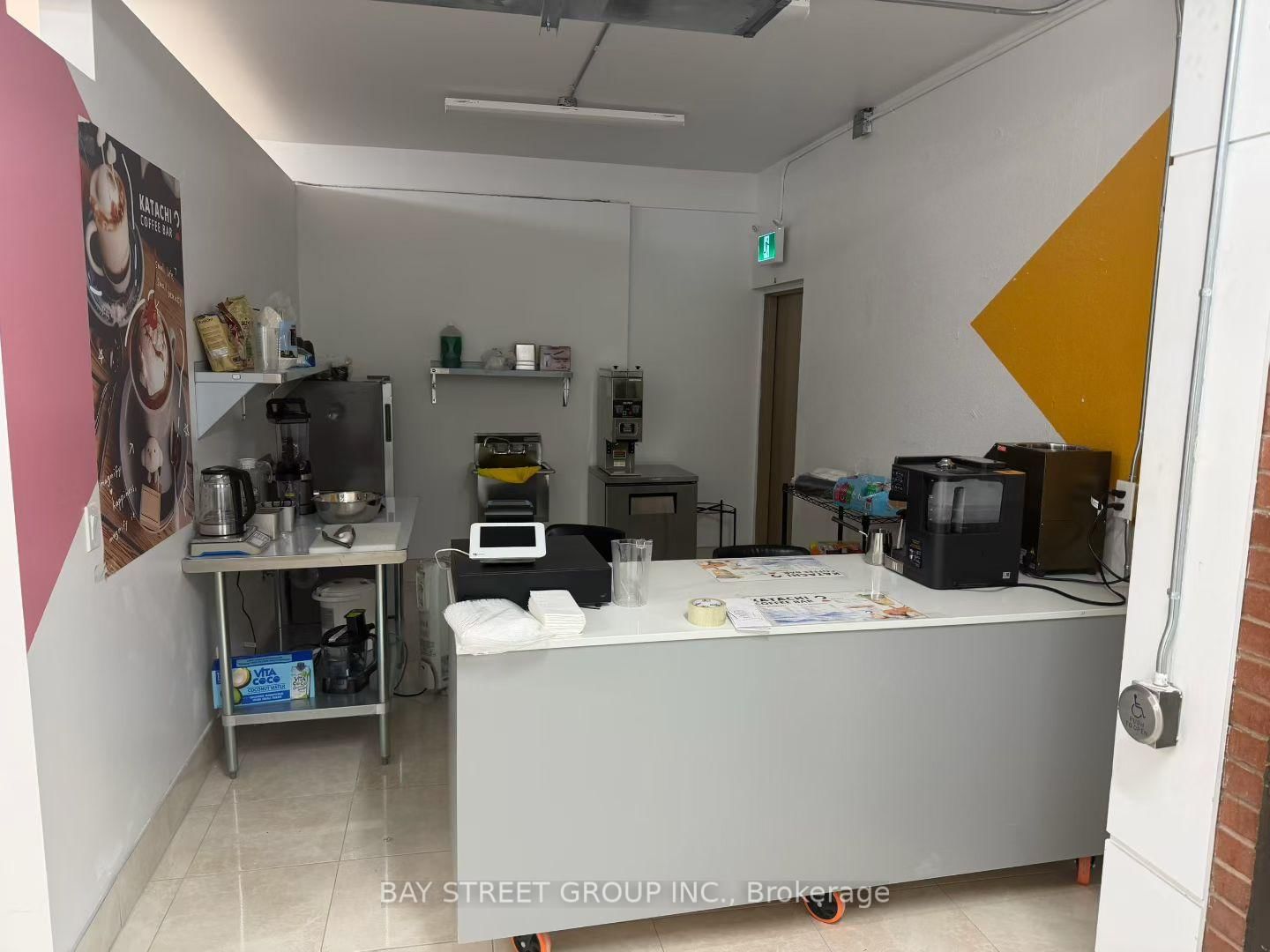 648 Spadina Avenue, Unit 1 or 5