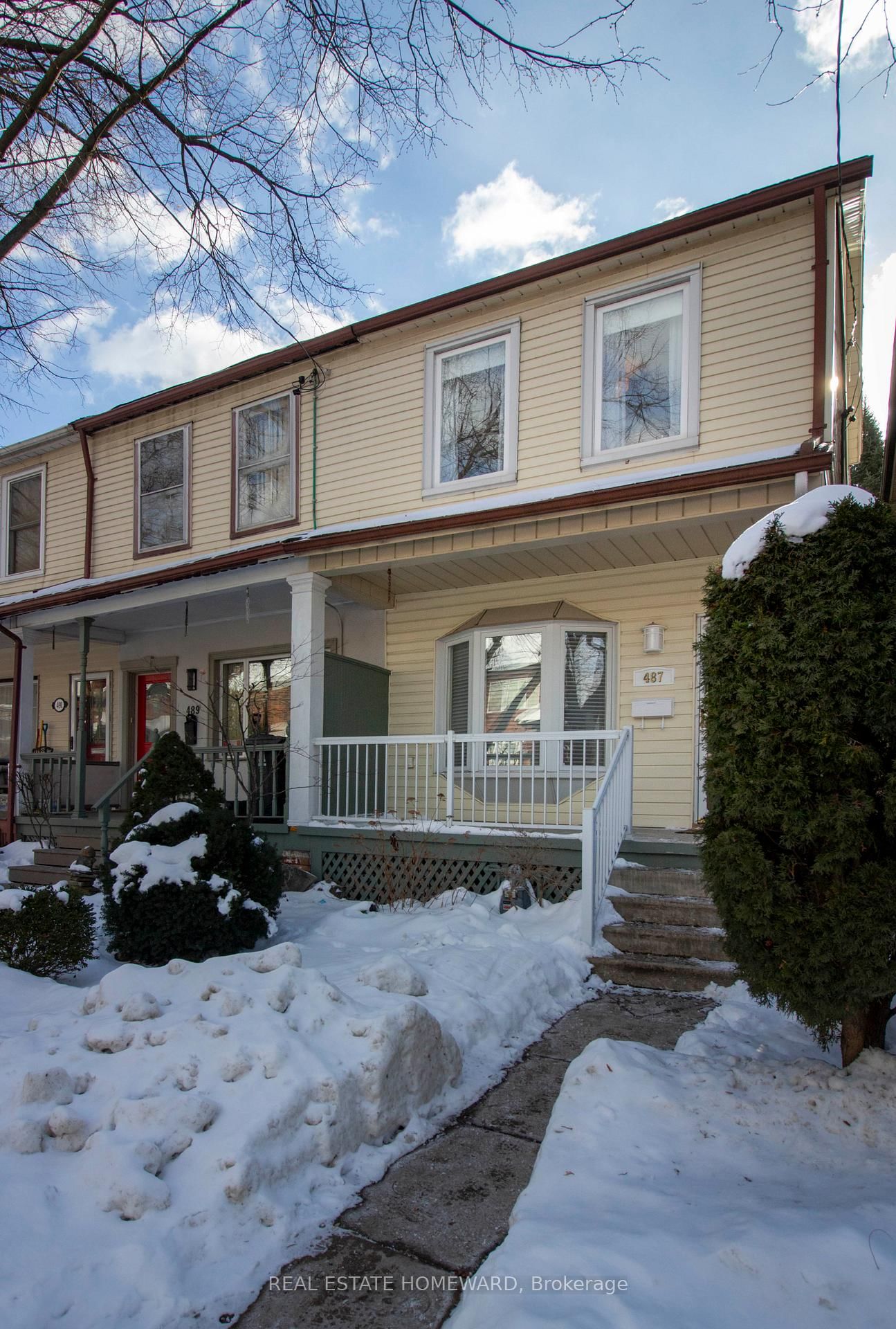 Listing photo 2