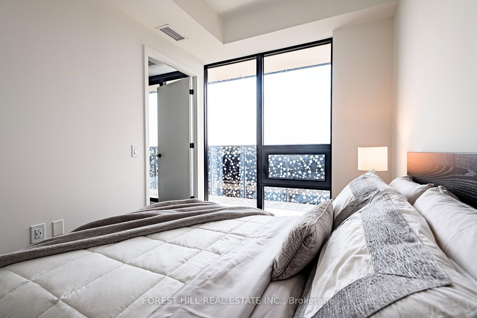 Condo for lease at 3204-55 Charles Street, Toronto, Ontario, M4Y 1S9 - Church-Yonge Corridor - MLS: C12723890