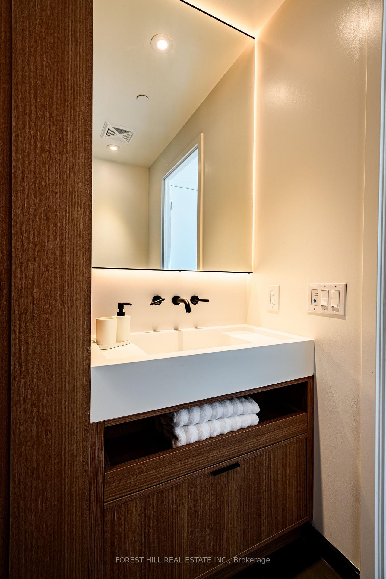 Condo for lease at 3204-55 Charles Street, Toronto, Ontario, M4Y 1S9 - Church-Yonge Corridor - MLS: C12723890