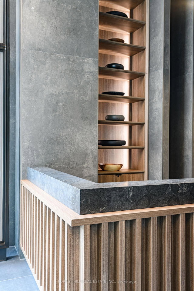 3204 - 55 Charles Street E