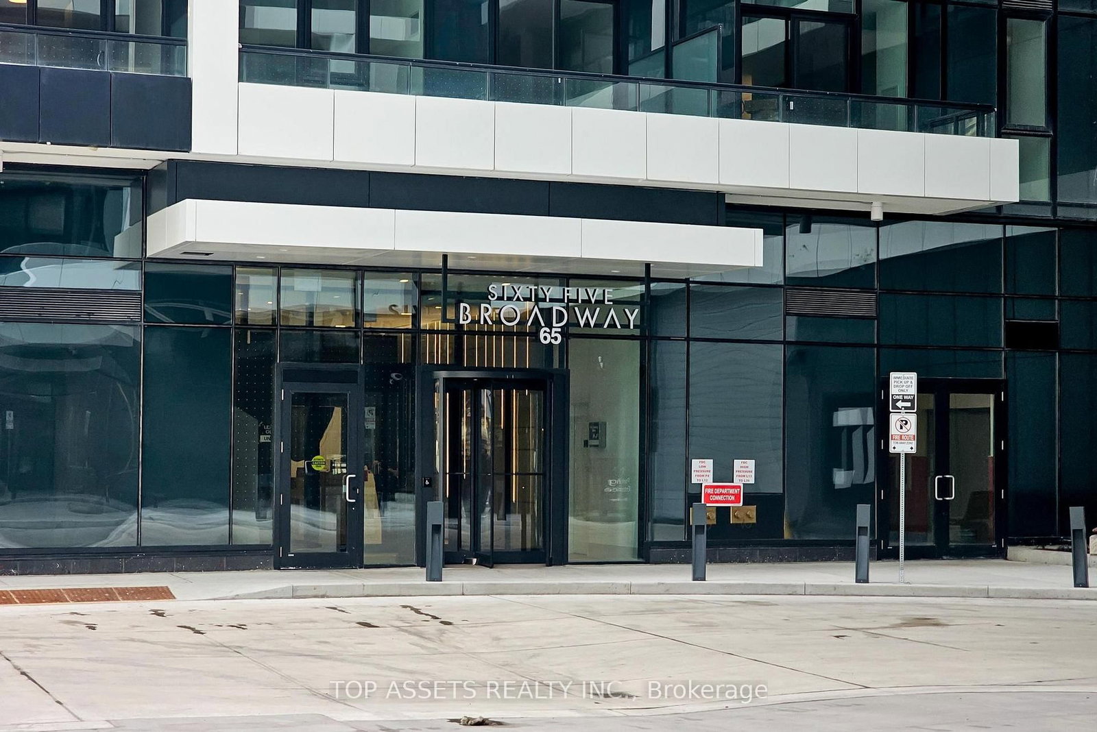 65 Broadway Avenue, Unit 1701 - Photo 2