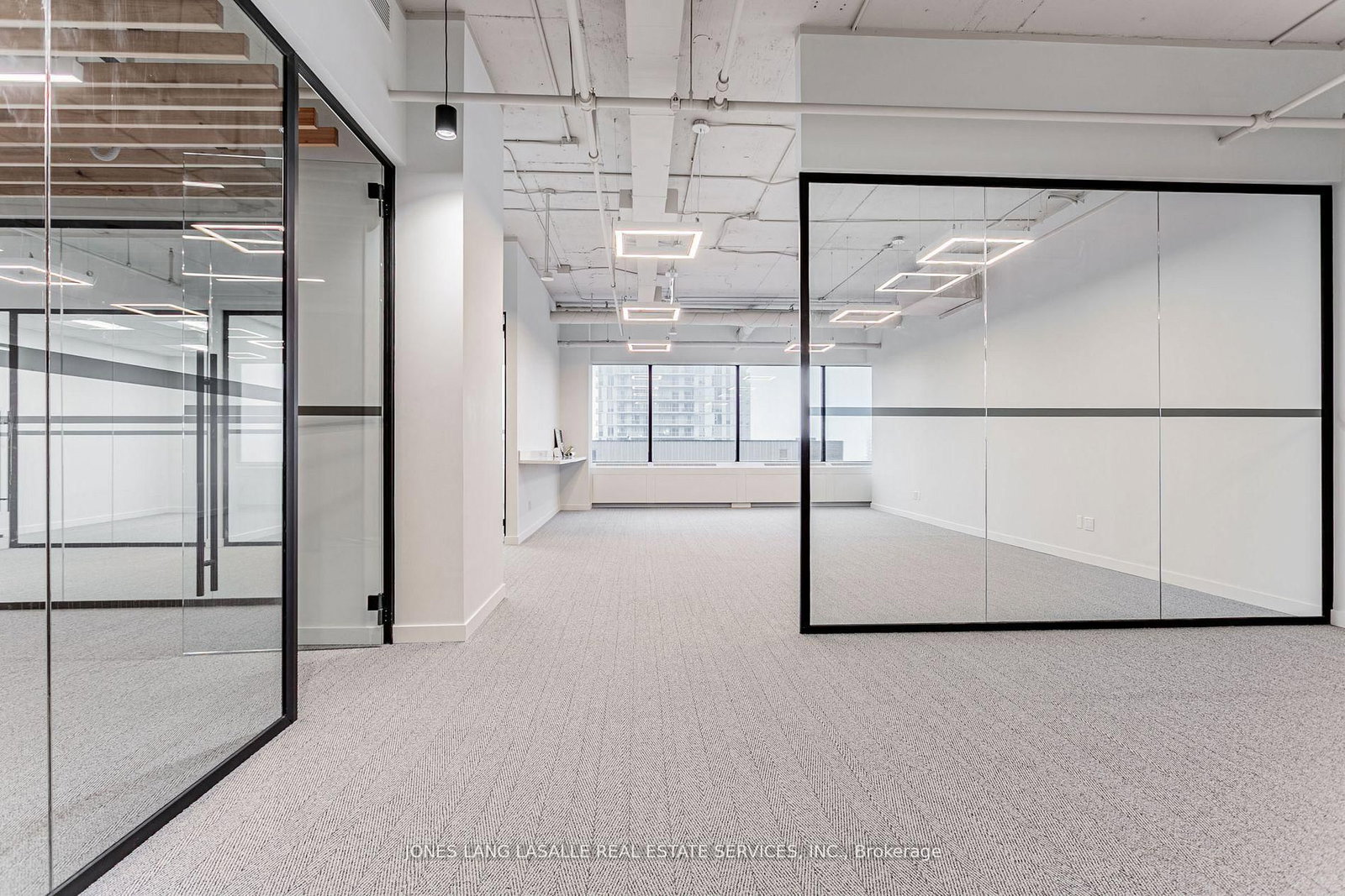 20 Eglinton Avenue W, Unit 1112 - Photo 3