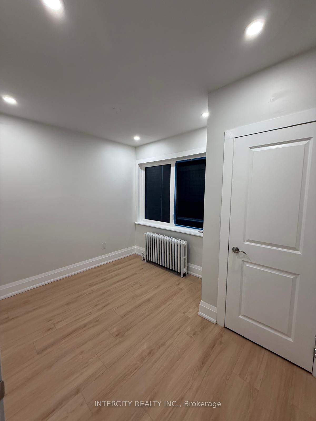 Semi-Detached House for lease at Main Flr-380 Clinton Street, Toronto, Ontario, M6G 2Z2 - Annex - MLS: C12727304