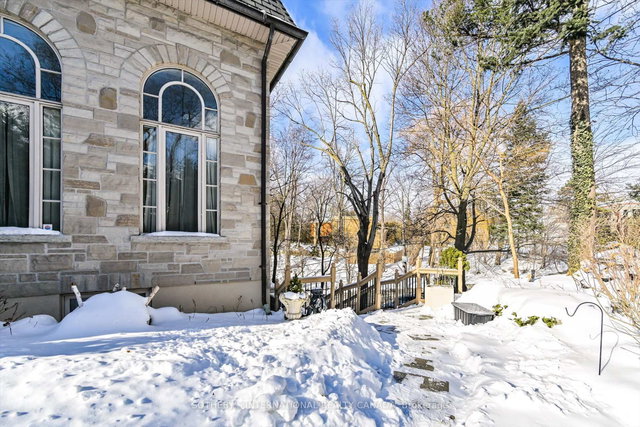 2 - 50 Old Yonge Street