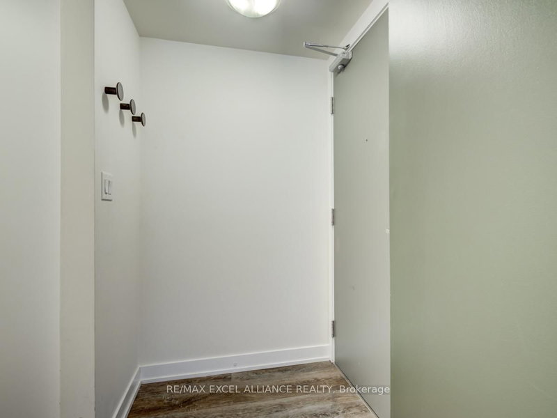 201 - 17 Dundonald St, Toronto, M4Y 1K3 | Image 2