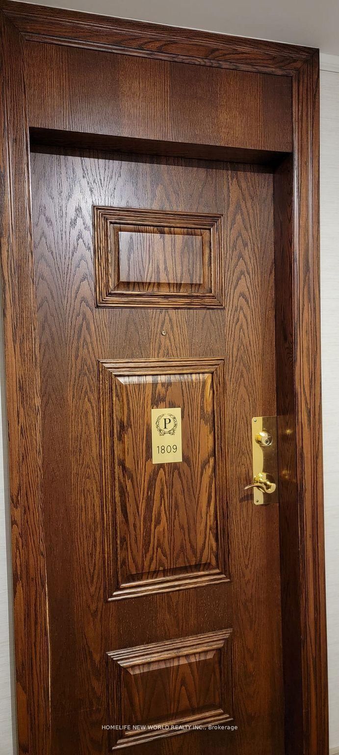 home for lease on 1809-3 Pemberton Avenue