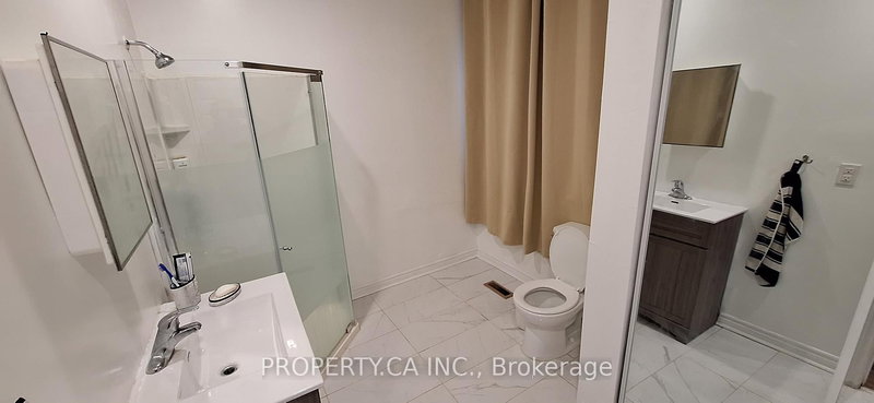 123 Barton Ave, Toronto, M6G 1P8 | Image 3