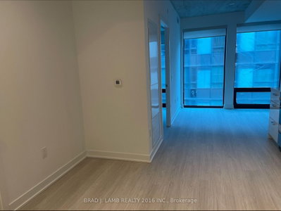 Unit 901 — 284 King Street E — photo 5