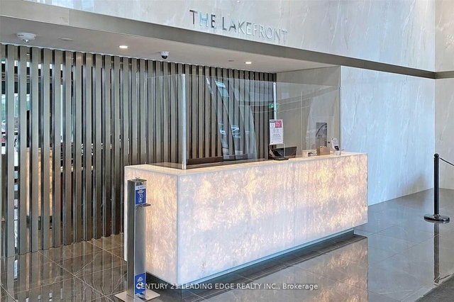 2607 - 17 Bathurst Street