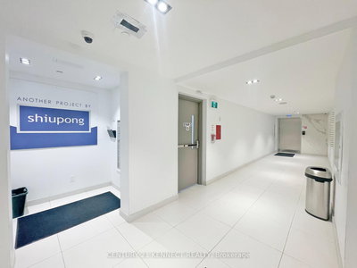 602R-231 College Street, Toronto, Ontario image-0-4