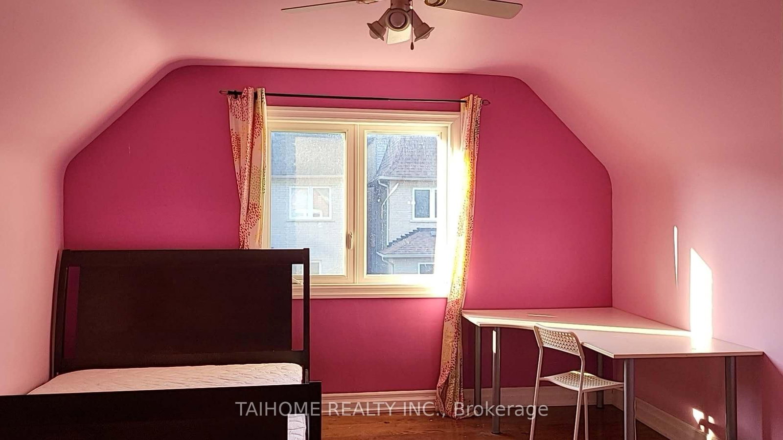 Detached House for sale at 6 Vonda Avenue, Toronto, Ontario, M2N 5E7 - Willowdale East - MLS: C12734498