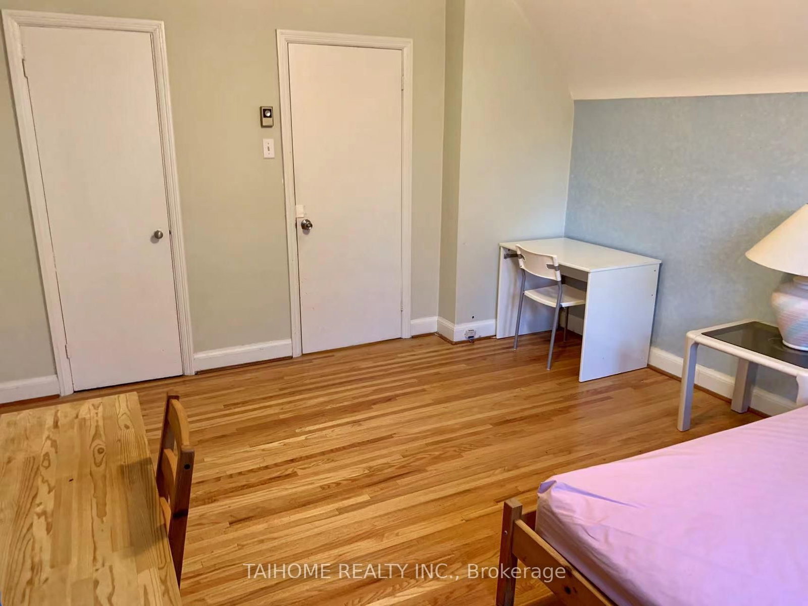 Detached House for sale at 6 Vonda Avenue, Toronto, Ontario, M2N 5E7 - Willowdale East - MLS: C12734498