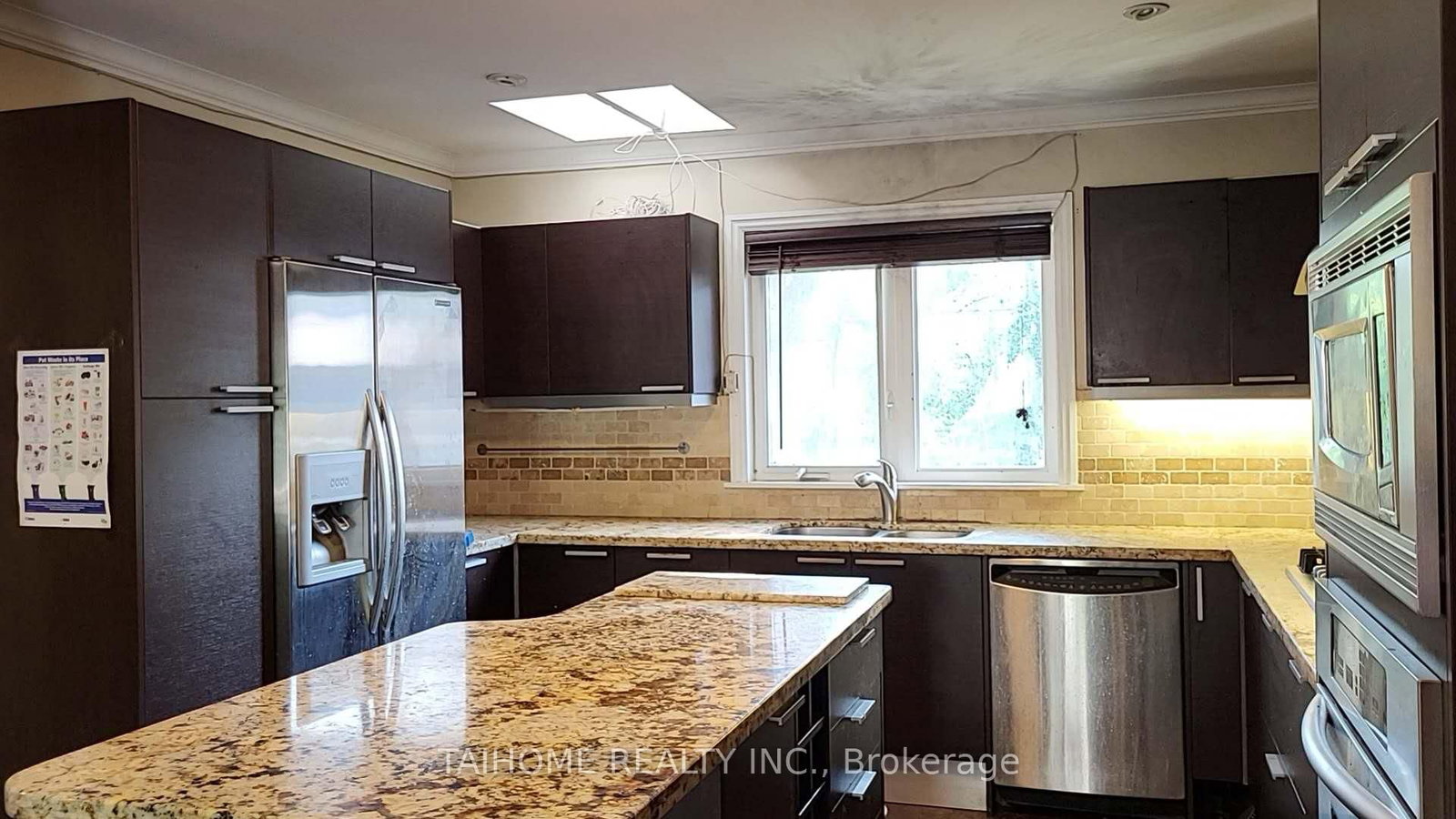 Detached House for sale at 6 Vonda Avenue, Toronto, Ontario, M2N 5E7 - Willowdale East - MLS: C12734498