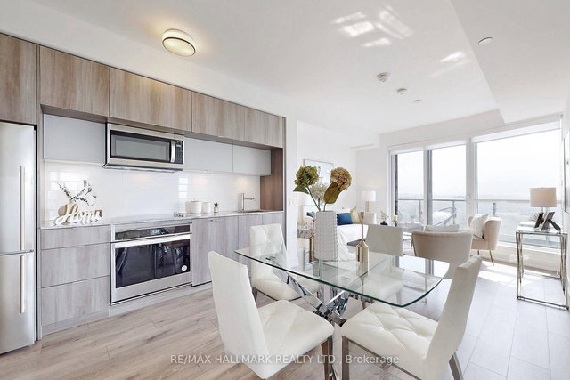 2618 - 585 Bloor Street E