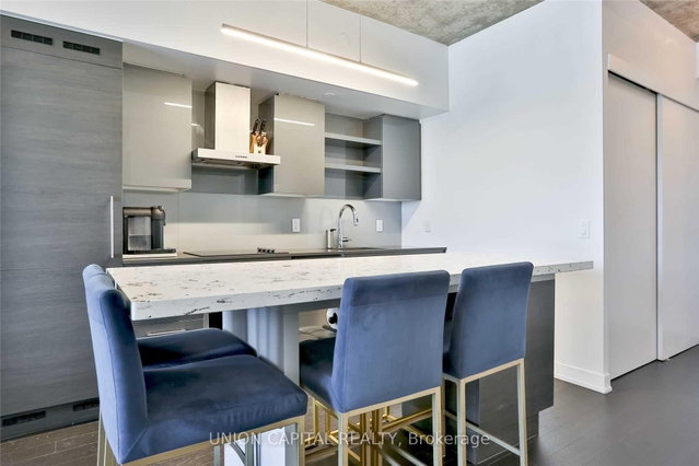 729 - 1030 King Street W, Toronto | Terminated, C12735226 | Condos.ca