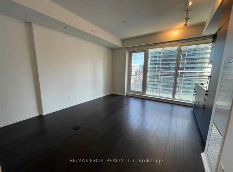 1708 - 197 Yonge St, Toronto, M5B 1M4 | Image 3