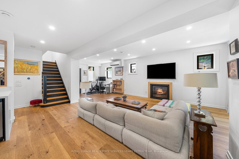 115 Robinson St, Toronto, M6J 1M1 | Image 2