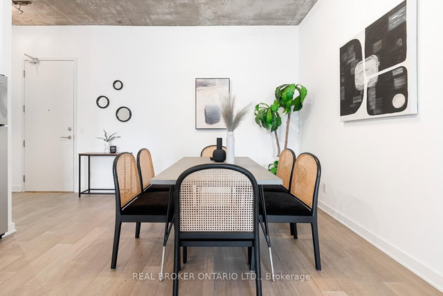 608 - 60 Bathurst Street