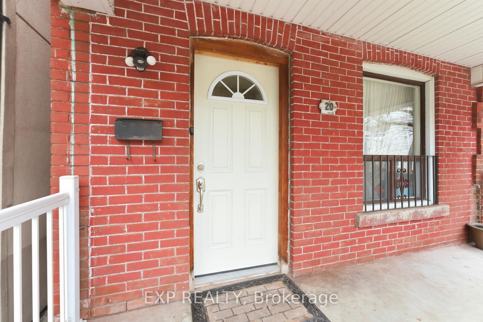 Listing Image 3