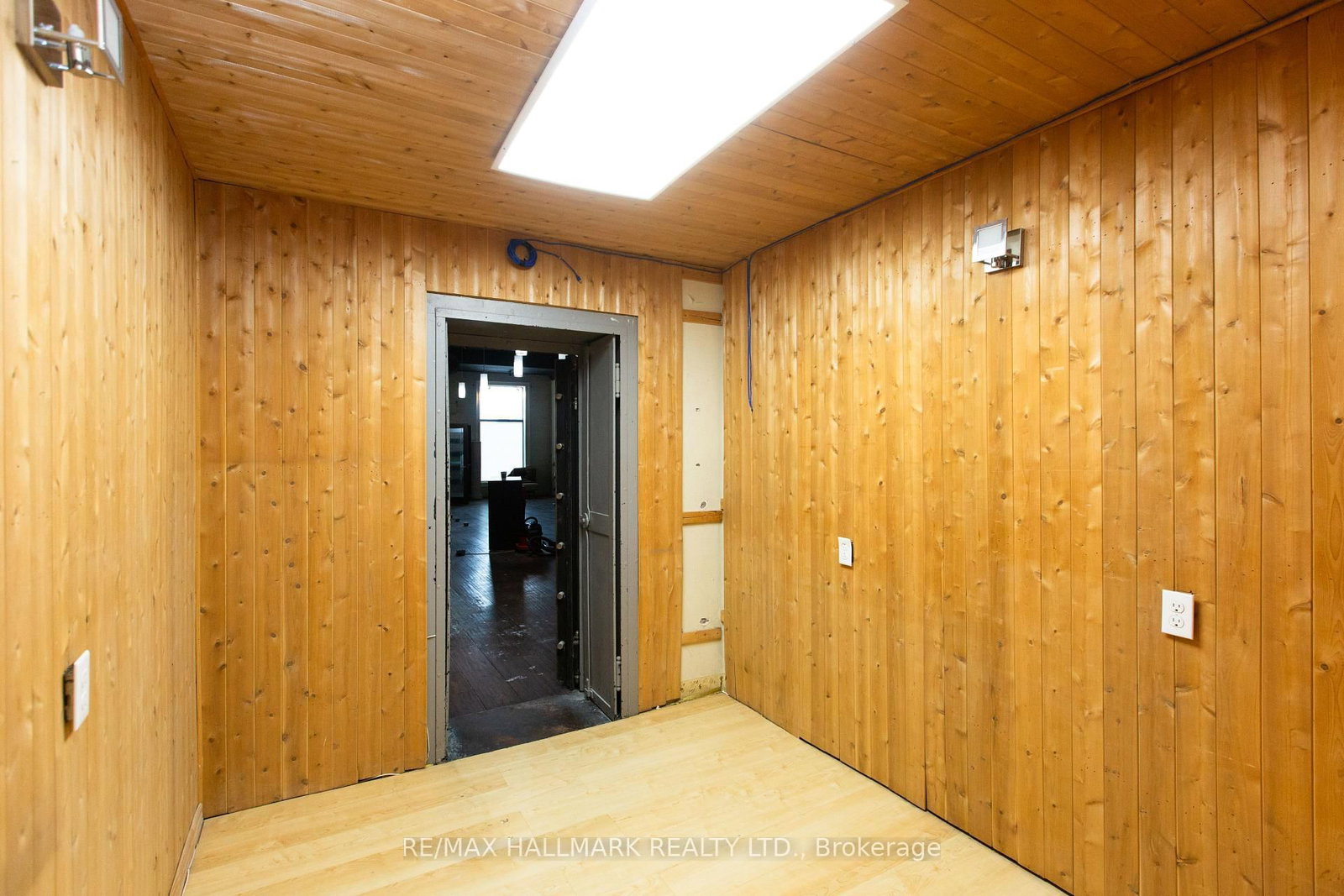 306A Eglinton Avenue W - Photo 13