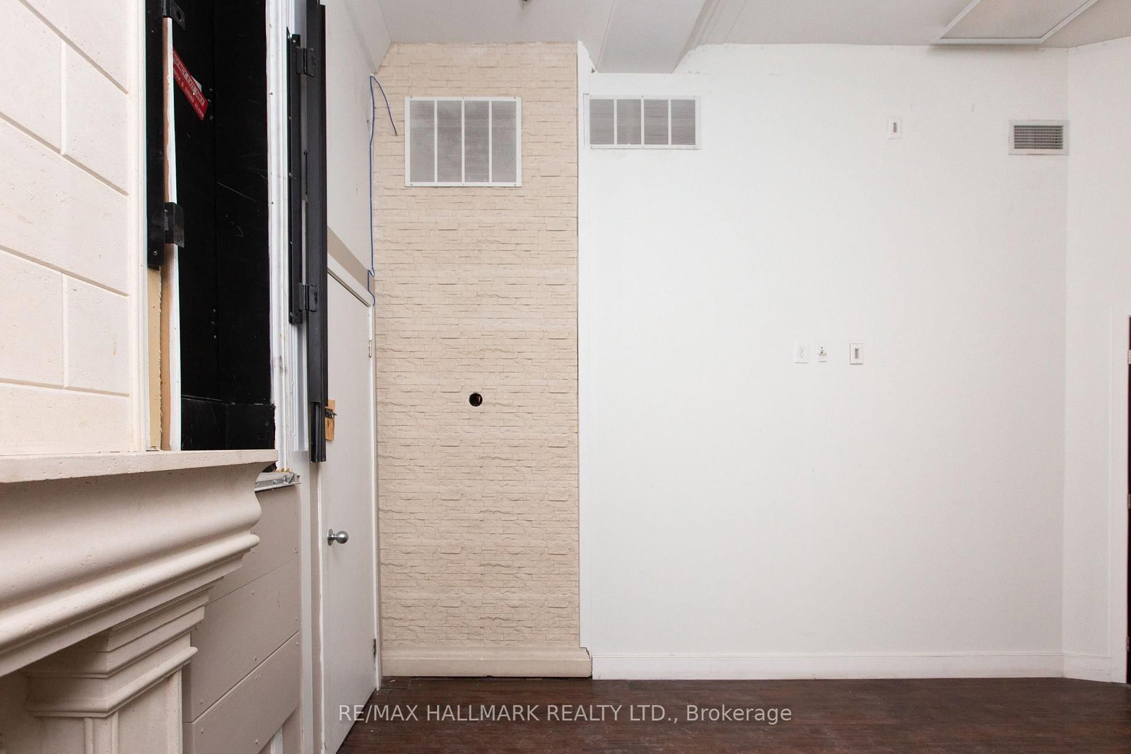 306A Eglinton Avenue W - Photo 16